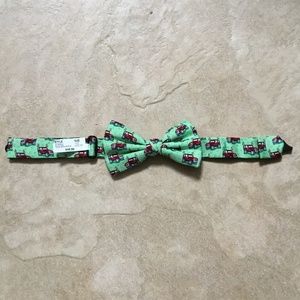 Vineyard Vines Christmas boys bow tie new